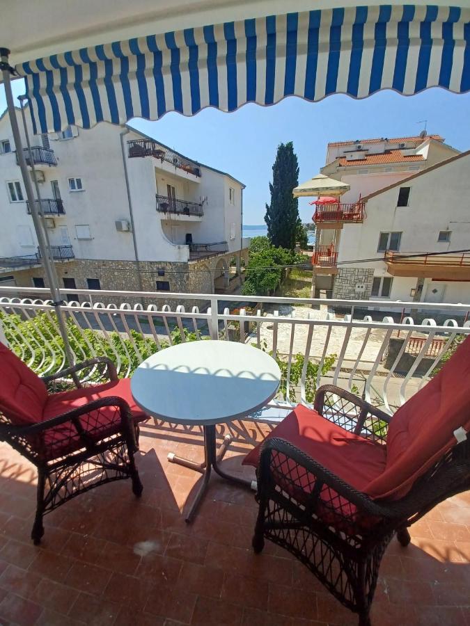 Apartment Bunjo'S Beach House Trogir Dış mekan fotoğraf