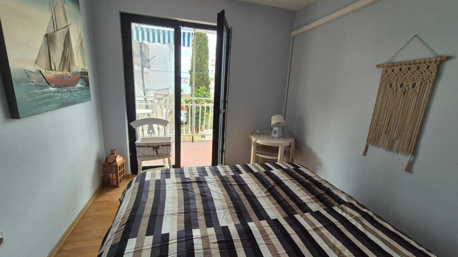 Apartment Bunjo'S Beach House Trogir Dış mekan fotoğraf