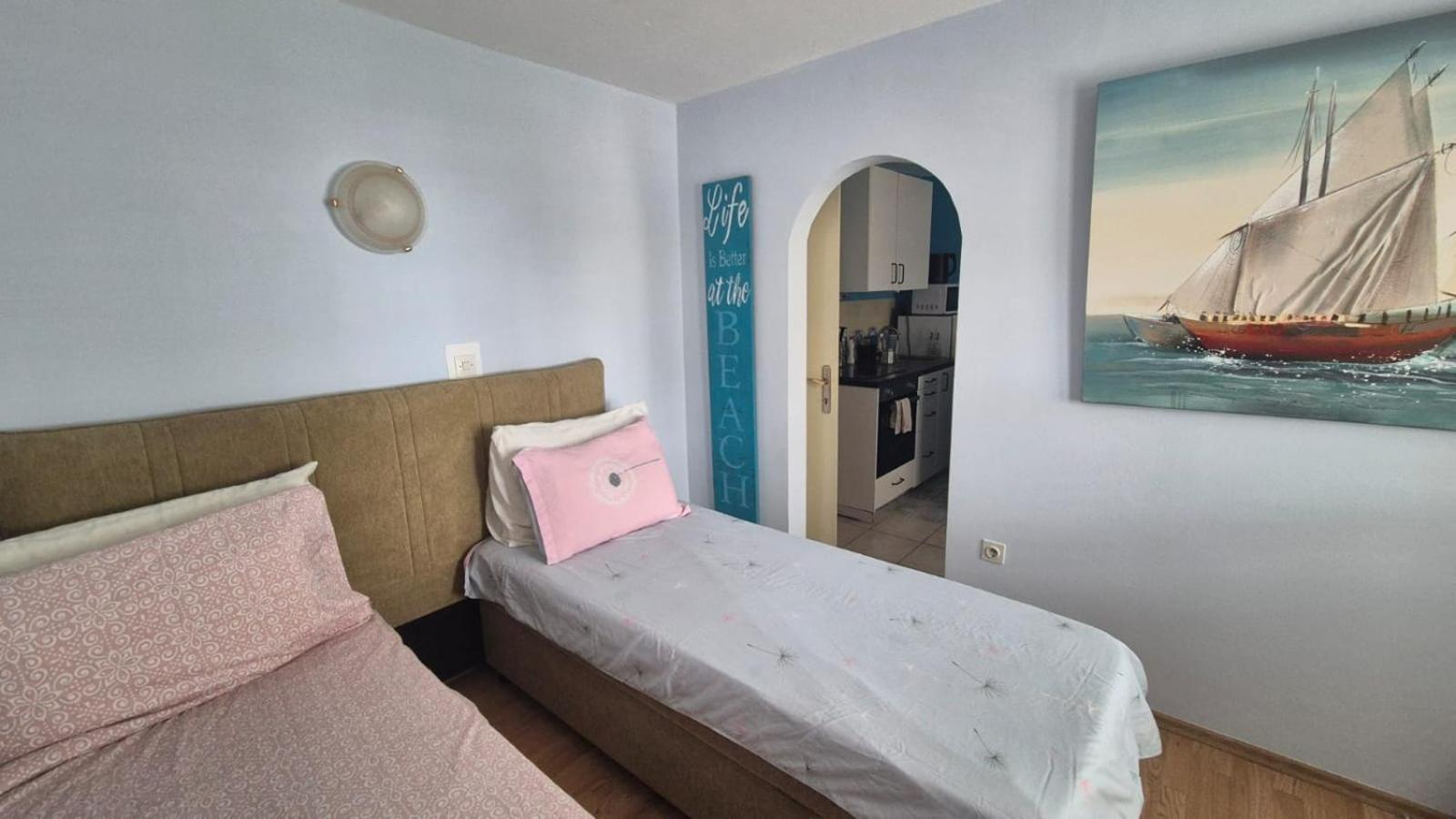 Apartment Bunjo'S Beach House Trogir Dış mekan fotoğraf