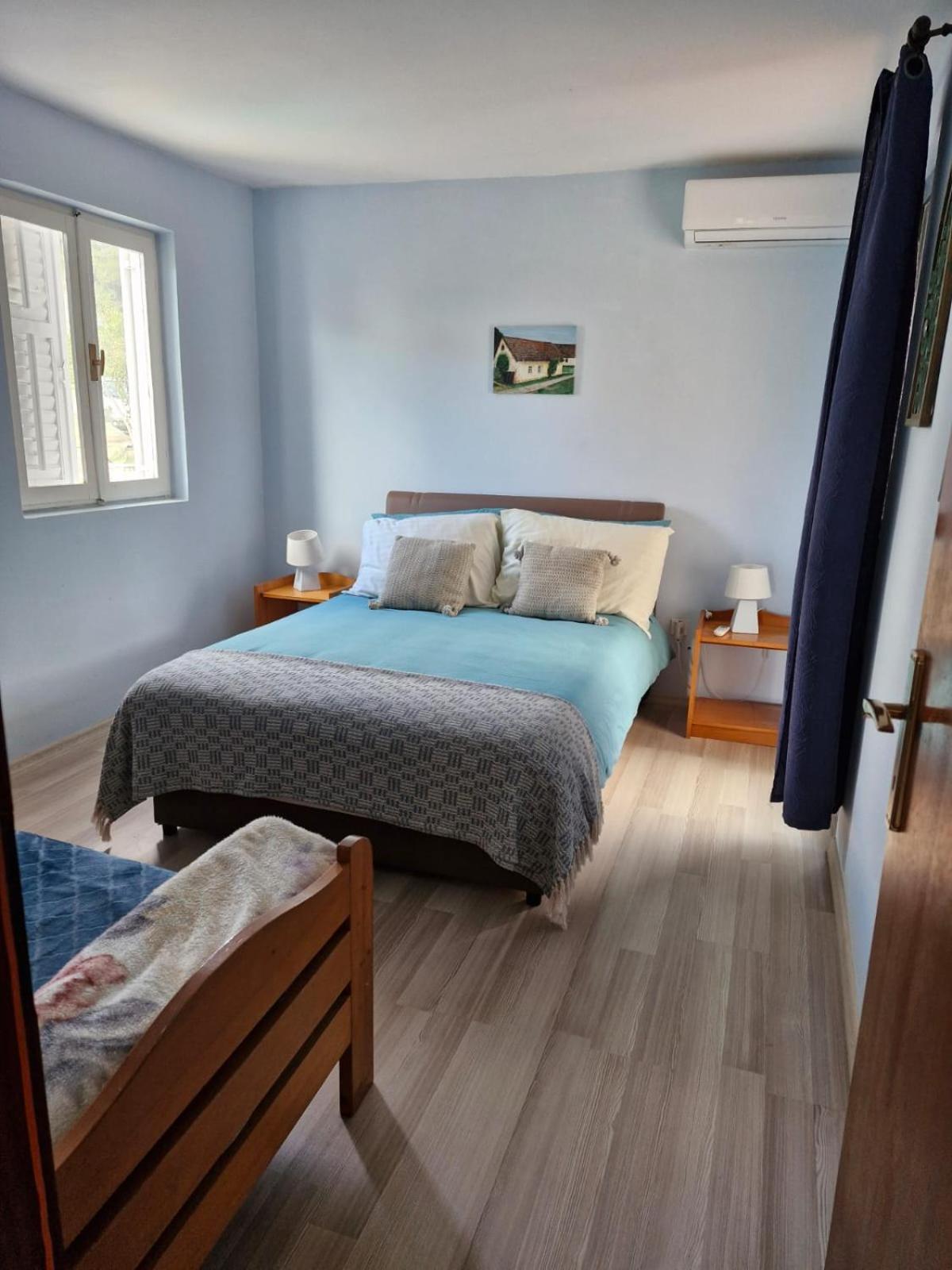 Apartment Bunjo'S Beach House Trogir Dış mekan fotoğraf